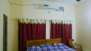 Отель Shradharam Lodge  Пури